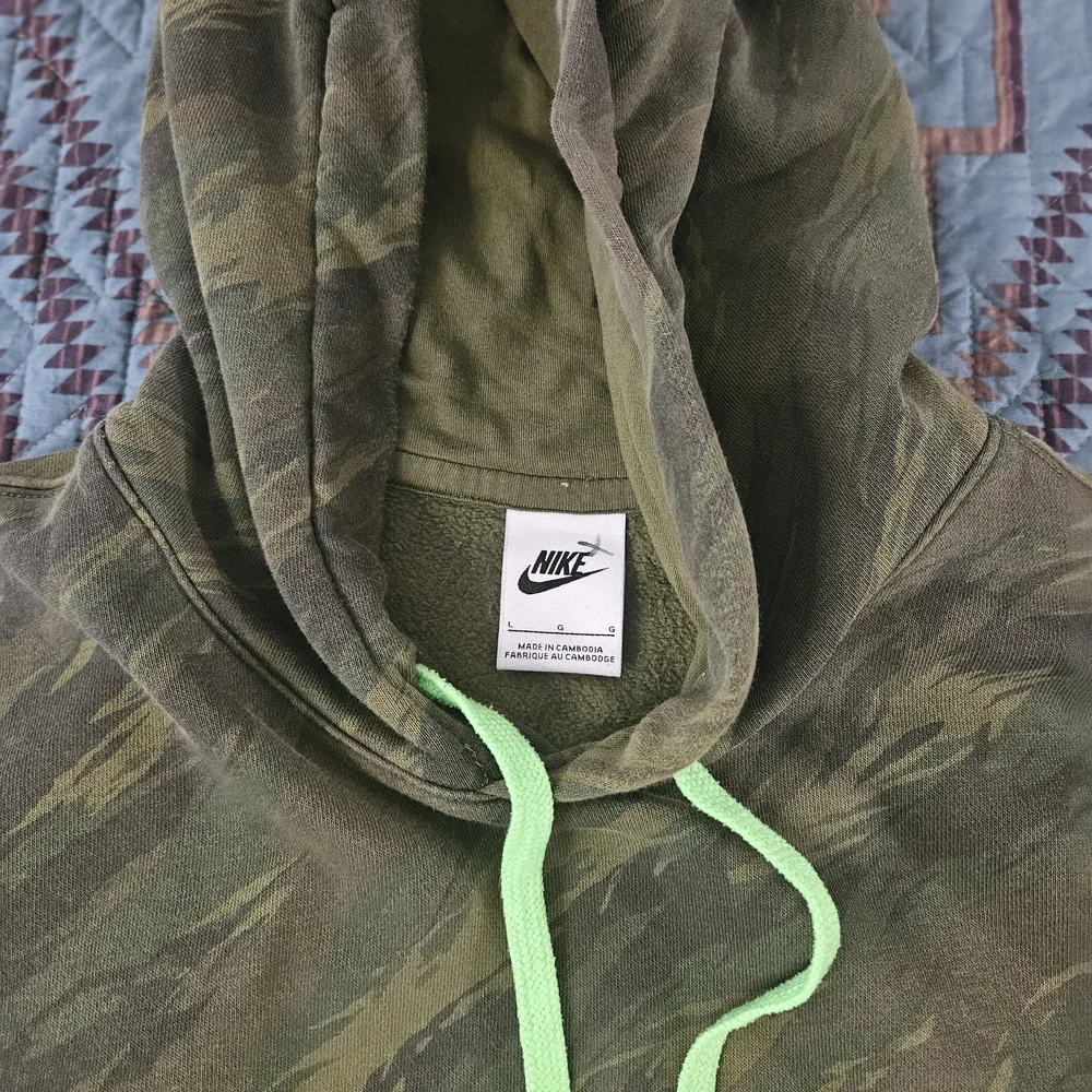 Nike‎ Green Camouflage Men's Hoodie.